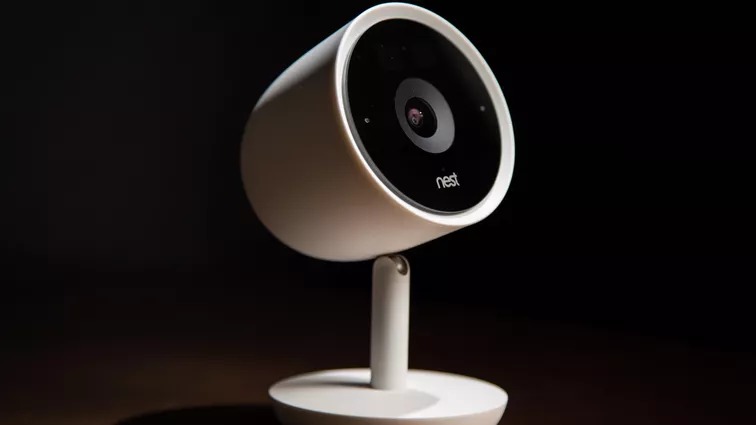Camera hỗ trợ Google-Assistant tốt nhất - Nest Cam IQ Indoor